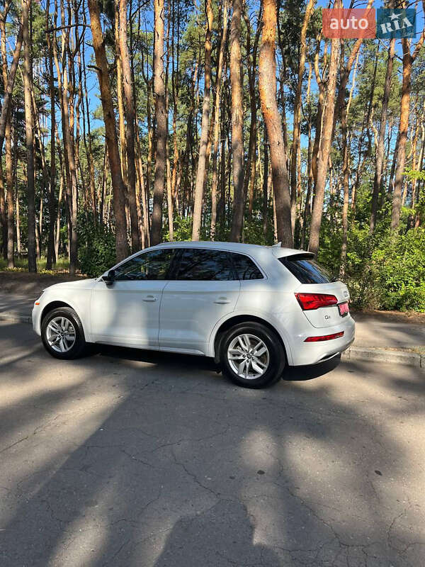 Внедорожник / Кроссовер Audi Q5 2020 в Черкассах