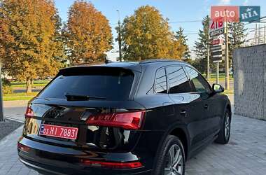 Внедорожник / Кроссовер Audi Q5 2019 в 