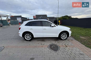 Позашляховик / Кросовер Audi Q5 2016 в 