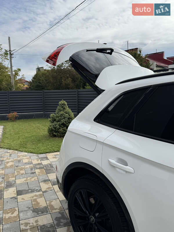 Внедорожник / Кроссовер Audi Q5 2021 в Львове
