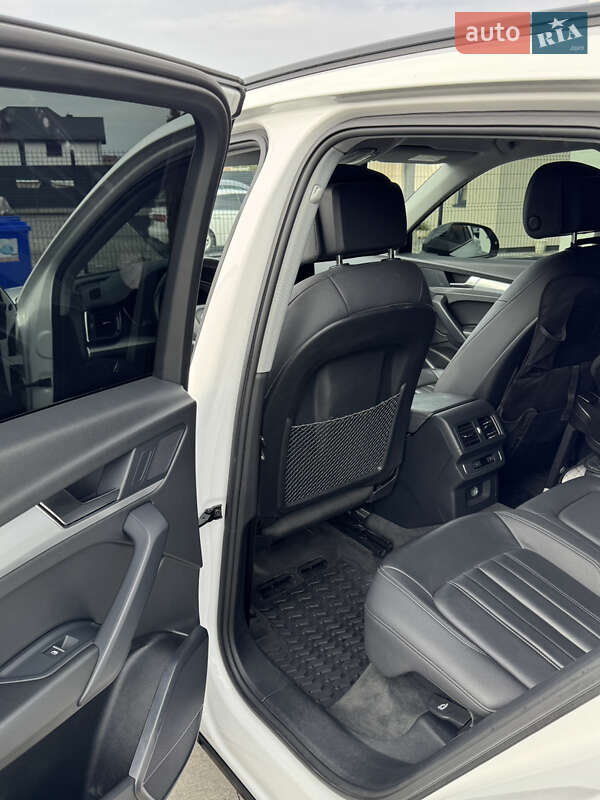 Внедорожник / Кроссовер Audi Q5 2021 в Львове