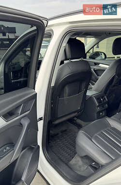 Внедорожник / Кроссовер Audi Q5 2021 в 