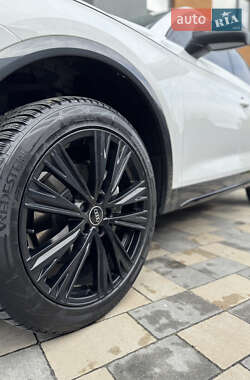 Внедорожник / Кроссовер Audi Q5 2021 в 