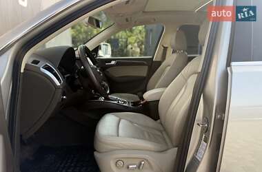 Позашляховик / Кросовер Audi Q5 2015 в 