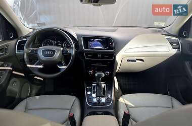 Позашляховик / Кросовер Audi Q5 2015 в 