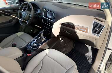 Позашляховик / Кросовер Audi Q5 2015 в 