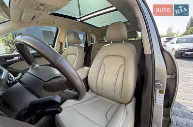 Позашляховик / Кросовер Audi Q5 2015 в 