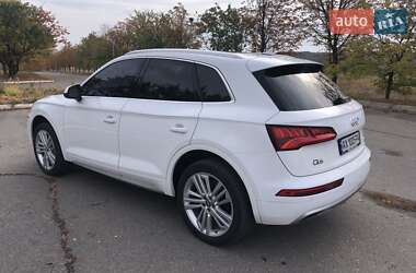 Внедорожник / Кроссовер Audi Q5 2018 в 