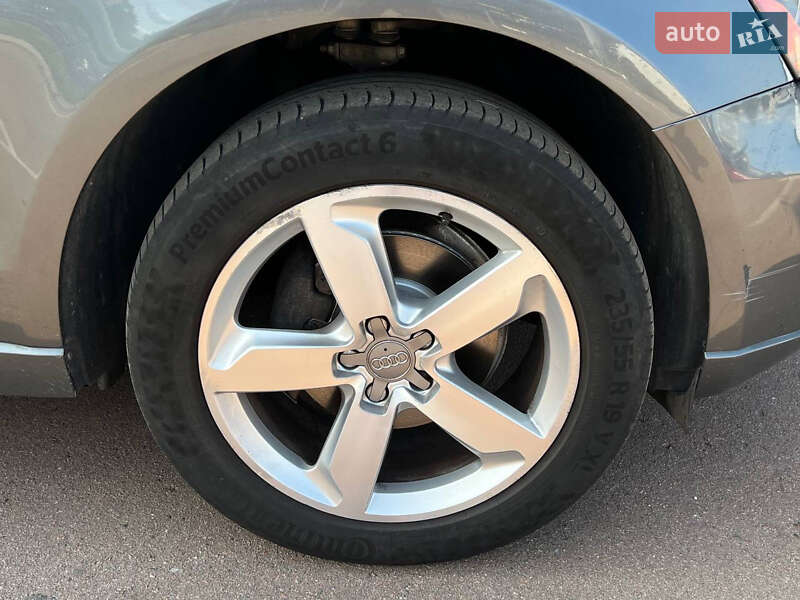 Позашляховик / Кросовер Audi Q5 2012 в Києві