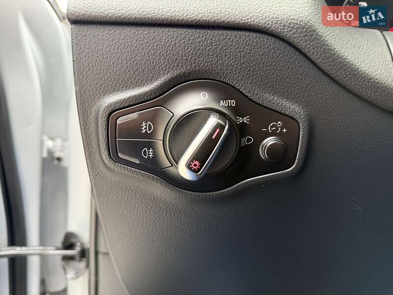 Внедорожник / Кроссовер Audi Q5 2010 в Тернополе