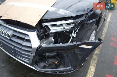 Внедорожник / Кроссовер Audi Q5 2017 в 