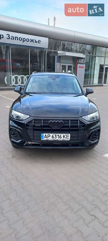 Внедорожник / Кроссовер Audi Q5 2022 в 