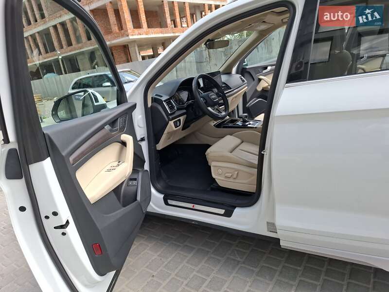 Внедорожник / Кроссовер Audi Q5 2021 в Львове фото 14 Внедорожник / Кроссовер Audi Q5 2021 в Львове