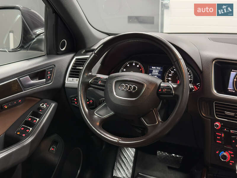 Позашляховик / Кросовер Audi Q5 2014 в Вараші