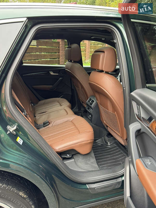 Внедорожник / Кроссовер Audi Q5 2017 в Ивано-Франковске