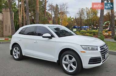 Позашляховик / Кросовер Audi Q5 2017 в Києві