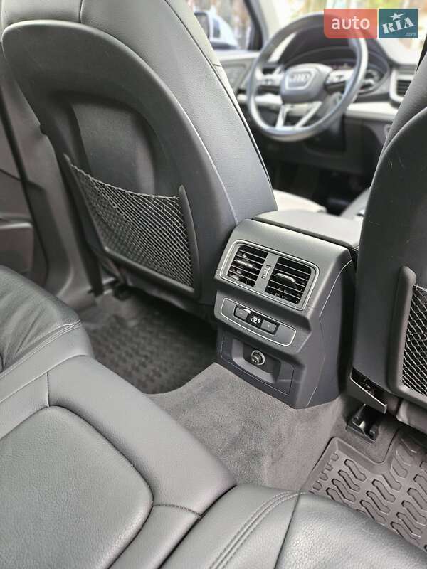 Позашляховик / Кросовер Audi Q5 2017 в Києві