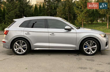 Внедорожник / Кроссовер Audi Q5 2021 в 