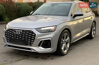 Внедорожник / Кроссовер Audi Q5 2021 в 