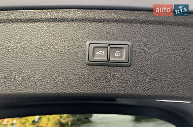 Внедорожник / Кроссовер Audi Q5 2021 в 