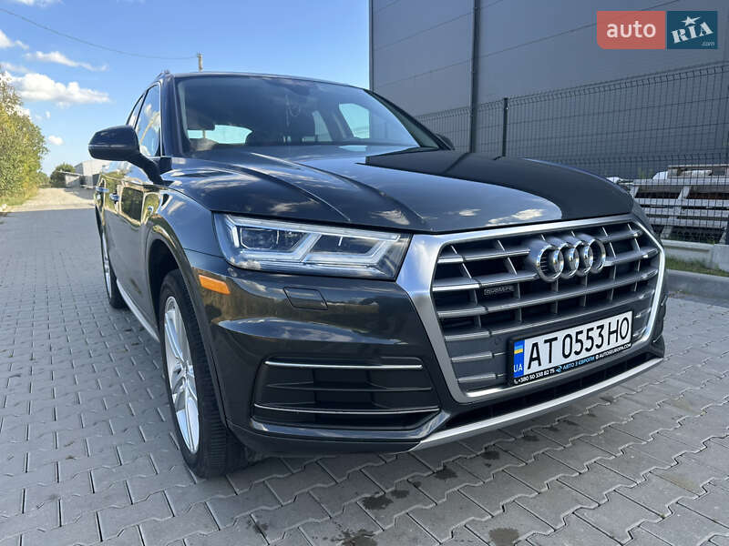 Внедорожник / Кроссовер Audi Q5 2019 в 
