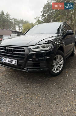 Позашляховик / Кросовер Audi Q5 2019 в 