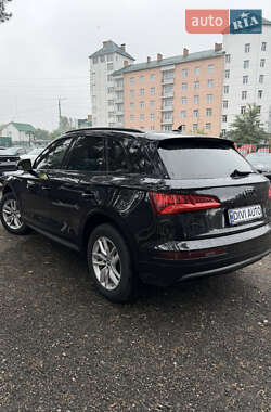 Позашляховик / Кросовер Audi Q5 2019 в 