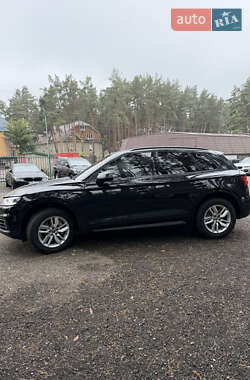Позашляховик / Кросовер Audi Q5 2019 в 