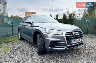 Позашляховик / Кросовер Audi Q5 2019 в Києві