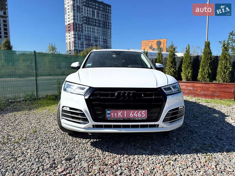 Внедорожник / Кроссовер Audi Q5 2019 в Киеве