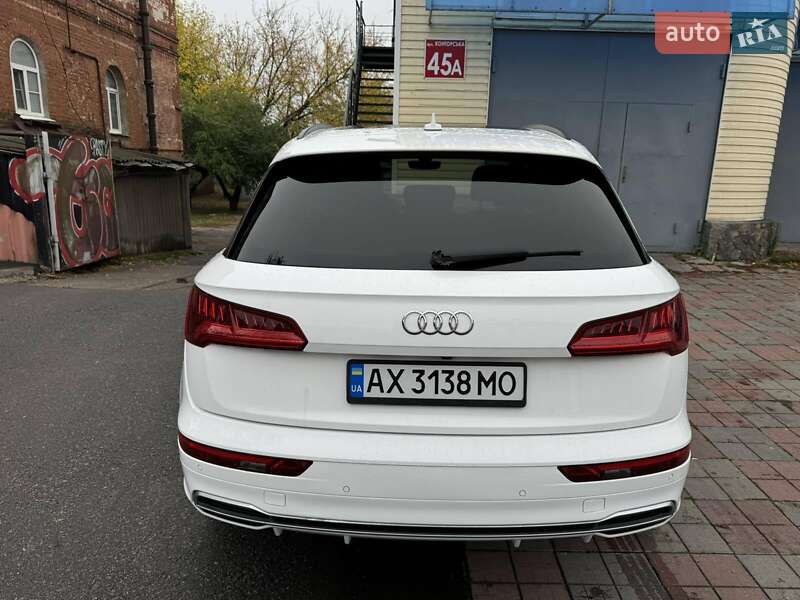 Внедорожник / Кроссовер Audi Q5 2018 в Харькове