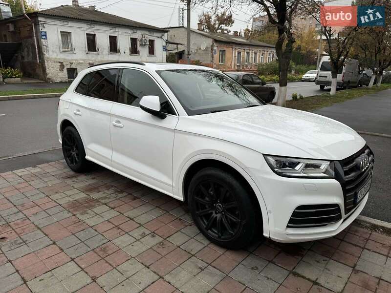 Внедорожник / Кроссовер Audi Q5 2018 в Харькове