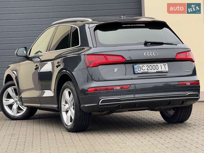 Внедорожник / Кроссовер Audi Q5 2017 в Стрые
