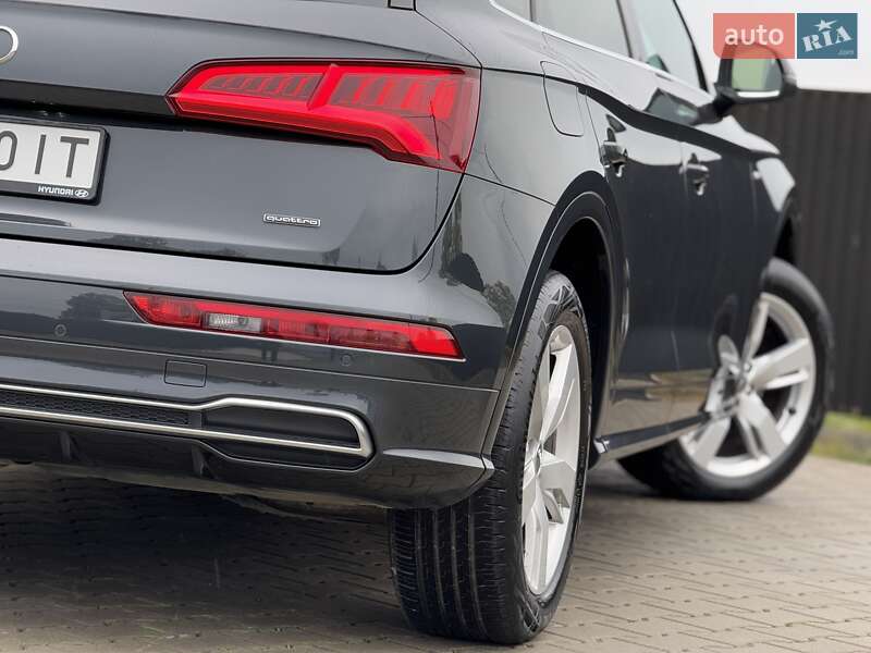 Внедорожник / Кроссовер Audi Q5 2017 в Стрые