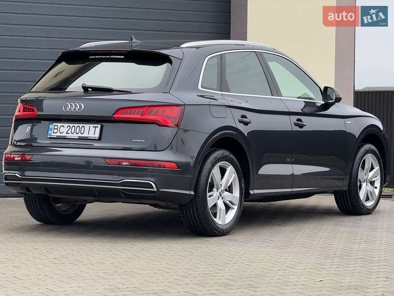 Внедорожник / Кроссовер Audi Q5 2017 в Стрые