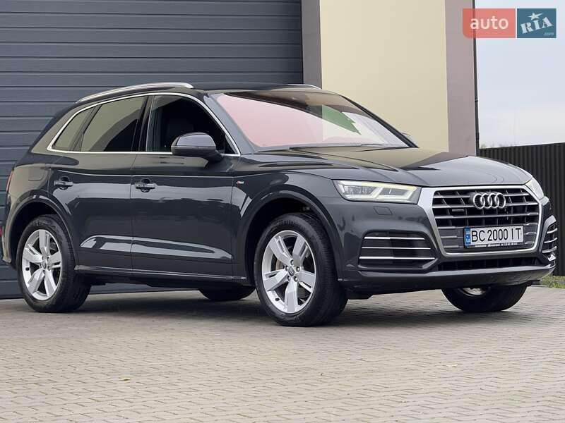 Внедорожник / Кроссовер Audi Q5 2017 в Стрые