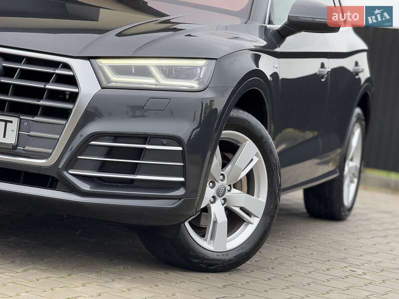 Внедорожник / Кроссовер Audi Q5 2017 в Стрые