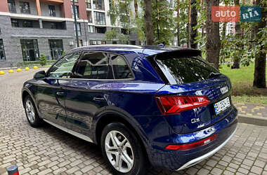 Позашляховик / Кросовер Audi Q5 2018 в 