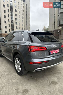 Внедорожник / Кроссовер Audi Q5 2017 в 