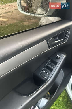 Внедорожник / Кроссовер Audi Q5 2011 в 