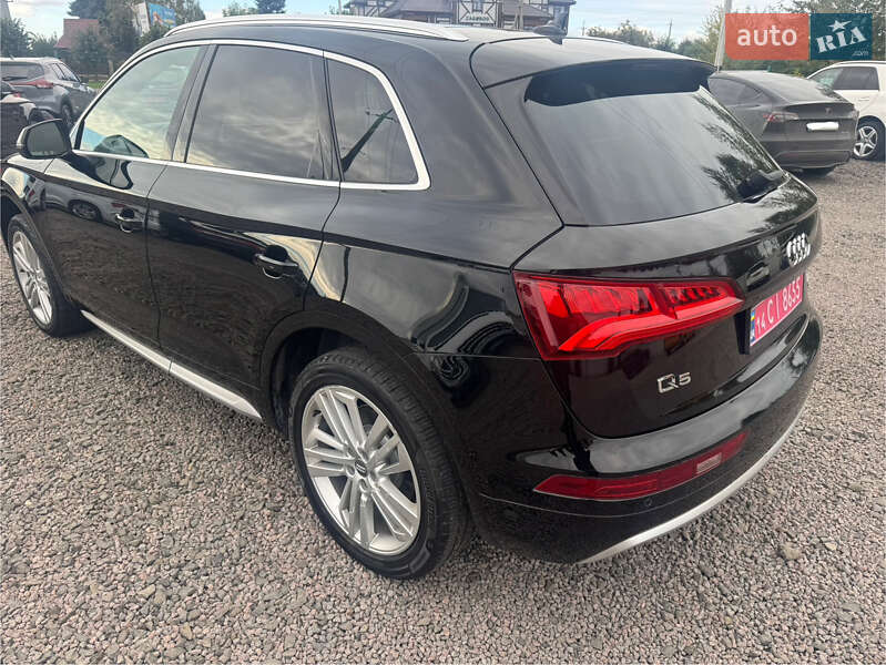 Внедорожник / Кроссовер Audi Q5 2018 в Луцке