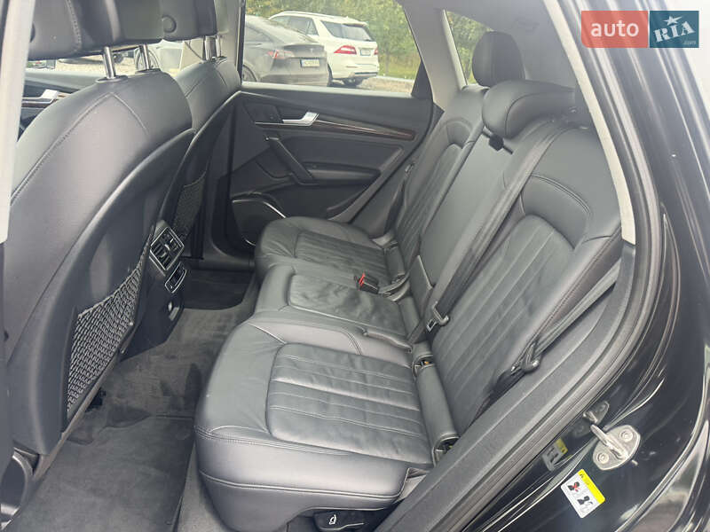 Внедорожник / Кроссовер Audi Q5 2018 в Луцке