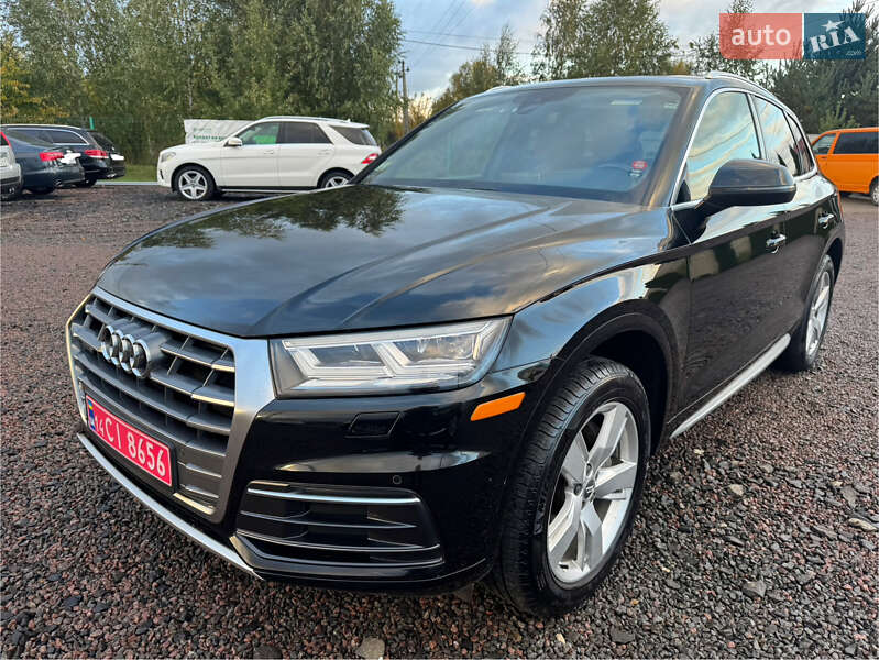 Внедорожник / Кроссовер Audi Q5 2018 в 