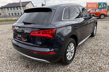 Позашляховик / Кросовер Audi Q5 2018 в 