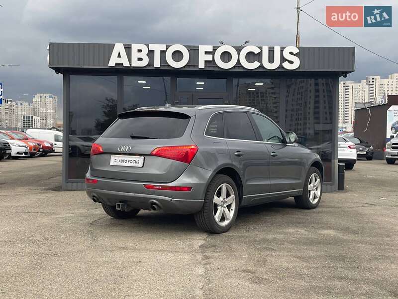 Внедорожник / Кроссовер Audi Q5 2011 в Киеве