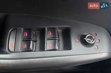 Позашляховик / Кросовер Audi Q5 2011 в 