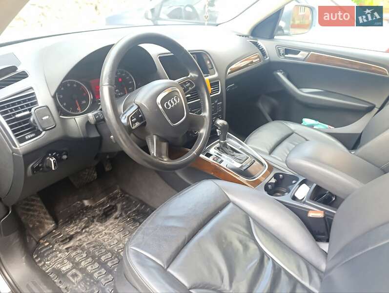 Позашляховик / Кросовер Audi Q5 2010 в Тернополі