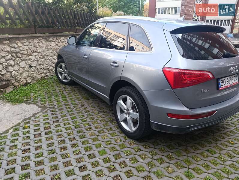 Позашляховик / Кросовер Audi Q5 2010 в Тернополі