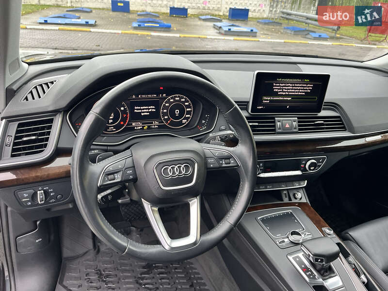 Позашляховик / Кросовер Audi Q5 2019 в Василькові