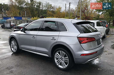 Внедорожник / Кроссовер Audi Q5 2018 в 